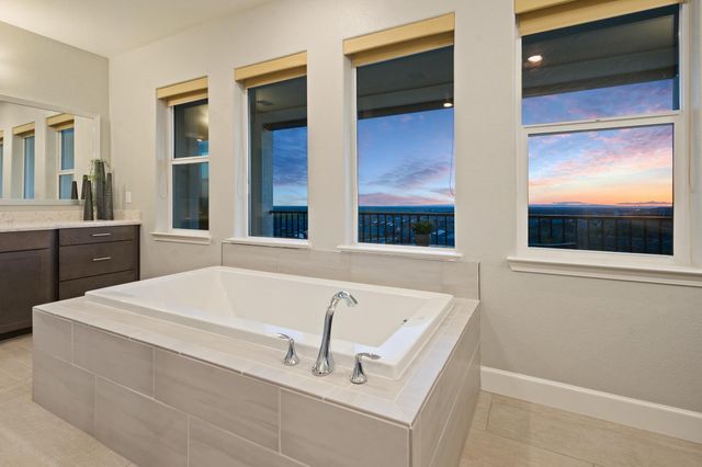 3363 Loggerhead Cir, Folsom, CA 95630