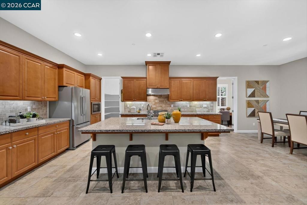 Image 13 of property listing at 447 Avondale Ct, Brentwood, CA 94513