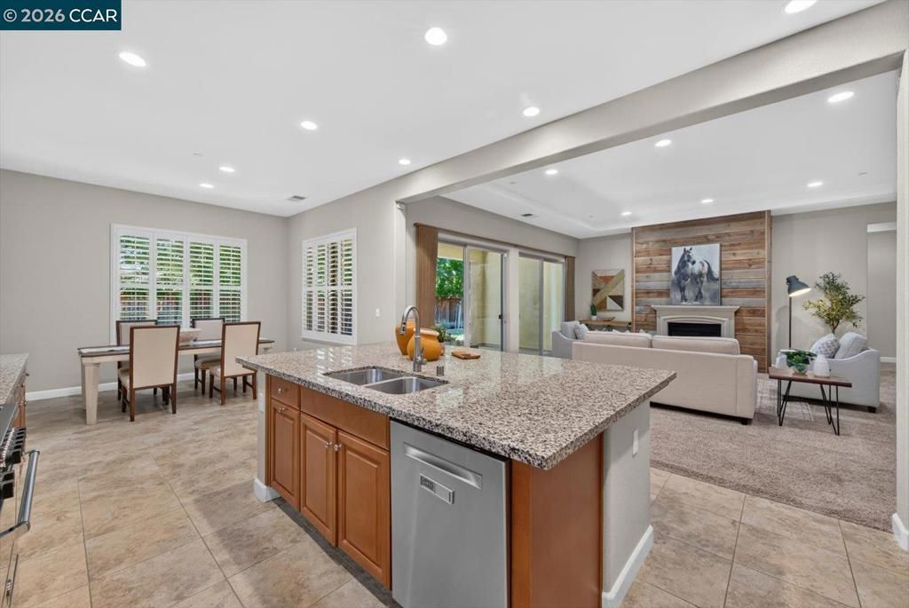 Image 16 of property listing at 447 Avondale Ct, Brentwood, CA 94513