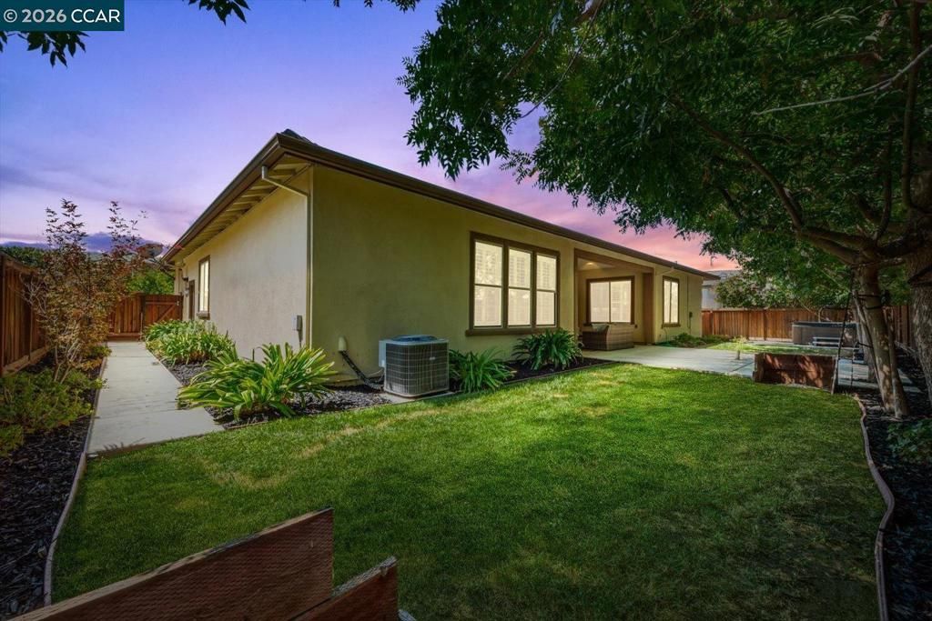 Image 78 of property listing at 447 Avondale Ct, Brentwood, CA 94513