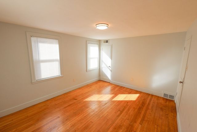 15 Ridgeview Avenue 1R, Boston, MA 02126