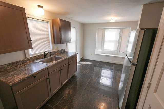 15 Ridgeview Avenue 1R, Boston, MA 02126