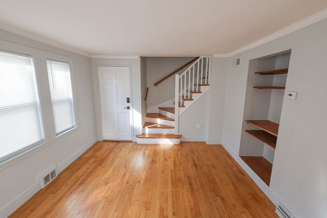 15 Ridgeview Avenue 1R, Boston, MA 02126