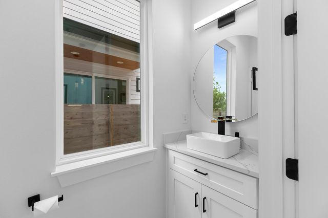 5305 Ledesma unit 4 Ledesma RD 4, Austin, TX 78721