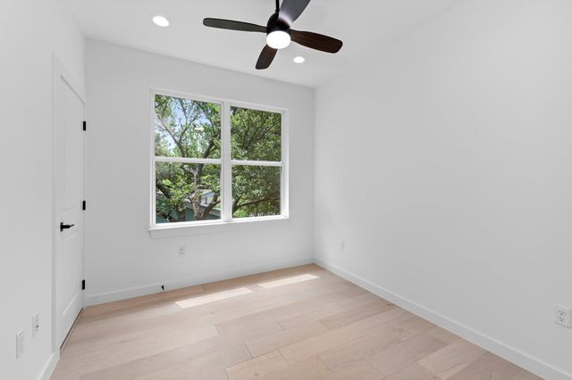 5305 Ledesma unit 4 Ledesma RD 4, Austin, TX 78721