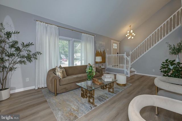 10 EDGEVIEW LN, Sicklerville, NJ 08081