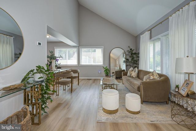 10 EDGEVIEW LN, Sicklerville, NJ 08081