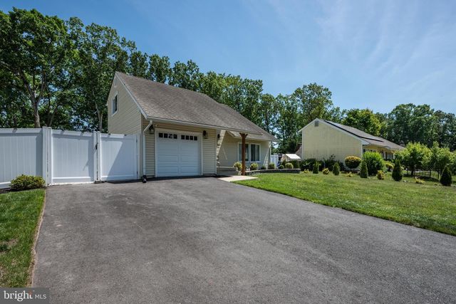 10 EDGEVIEW LN, Sicklerville, NJ 08081