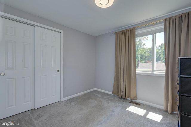 10 EDGEVIEW LN, Sicklerville, NJ 08081