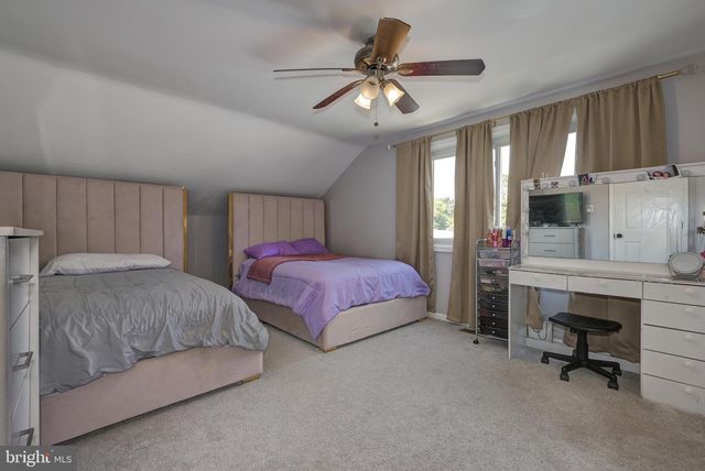 10 EDGEVIEW LN, Sicklerville, NJ 08081