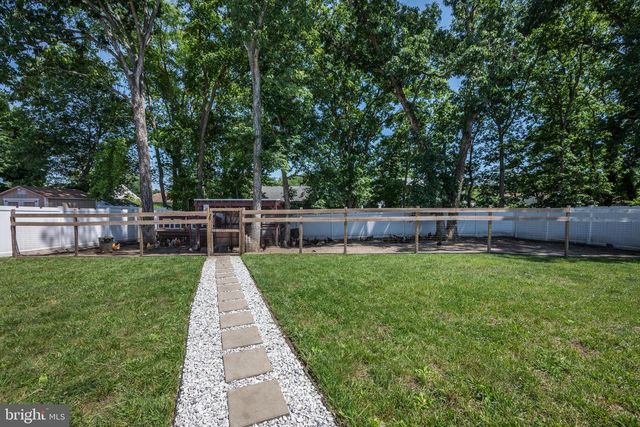 10 EDGEVIEW LN, Sicklerville, NJ 08081