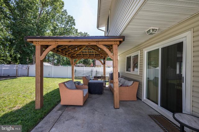 10 EDGEVIEW LN, Sicklerville, NJ 08081