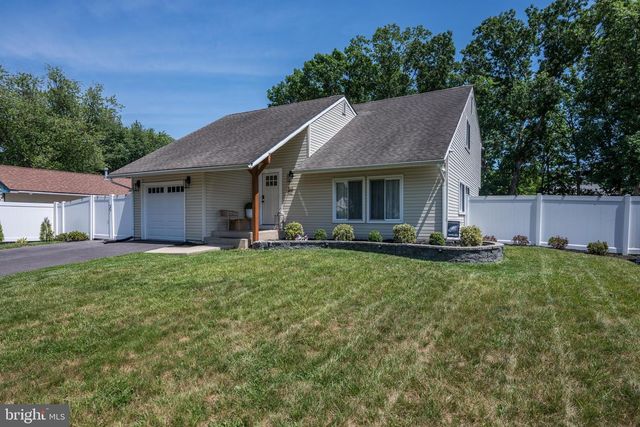 10 EDGEVIEW LN, Sicklerville, NJ 08081