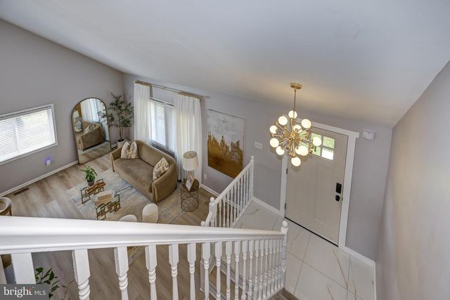10 EDGEVIEW LN, Sicklerville, NJ 08081