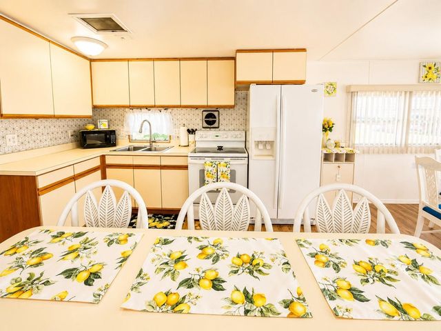 1912 IOWA AVENUE, Bradenton, FL 34207