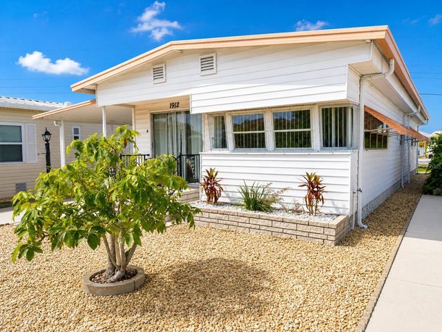 1912 IOWA AVENUE, Bradenton, FL 34207