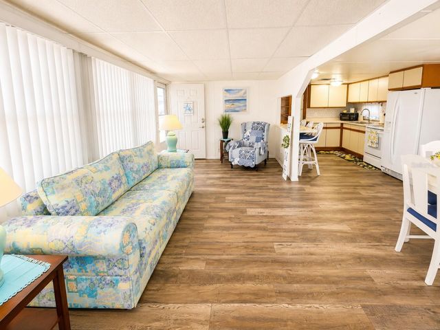 1912 IOWA AVENUE, Bradenton, FL 34207