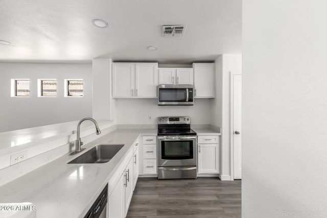 1294 W MESQUITE Avenue, Apache Junction, AZ 85120