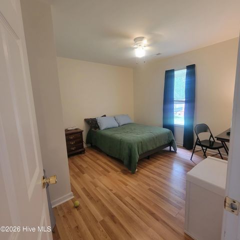 104 Willowbend Drive, Burgaw, NC 28425