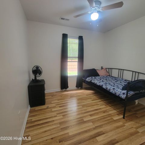 104 Willowbend Drive, Burgaw, NC 28425