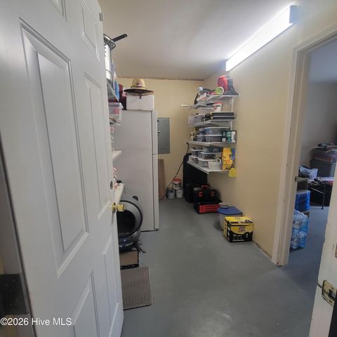 104 Willowbend Drive, Burgaw, NC 28425