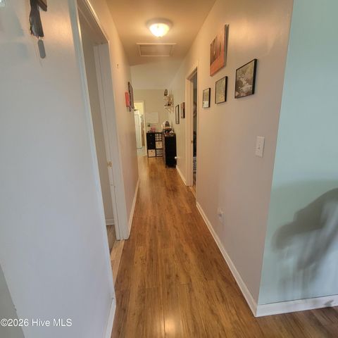 104 Willowbend Drive, Burgaw, NC 28425