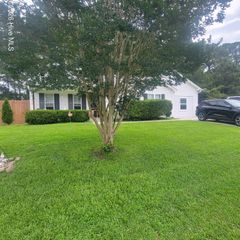 104 Willowbend Drive, Burgaw, NC 28425