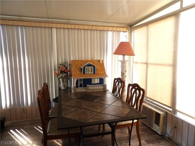 563 Timber LN S, North Fort Myers, FL 33917