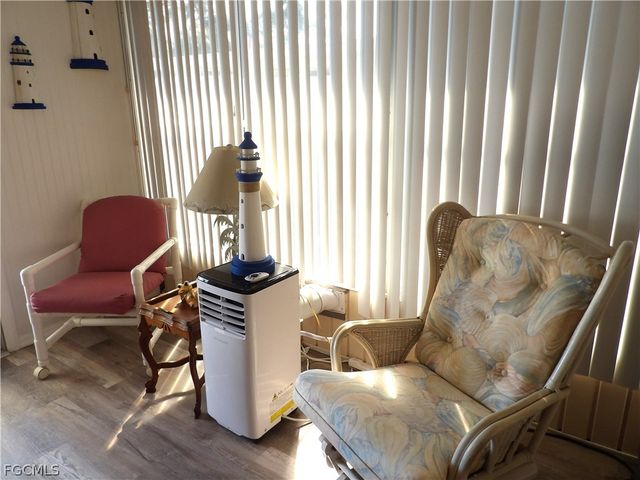 563 Timber LN S, North Fort Myers, FL 33917