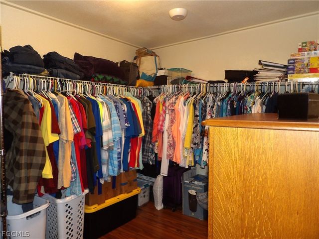 563 Timber LN S, North Fort Myers, FL 33917