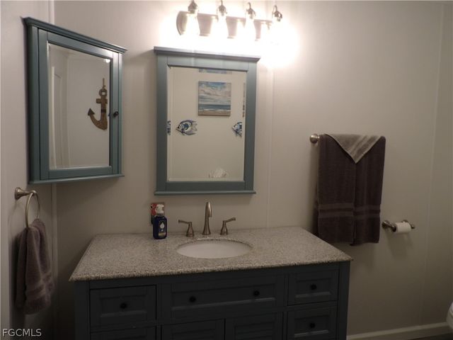 563 Timber LN S, North Fort Myers, FL 33917