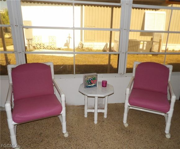 563 Timber LN S, North Fort Myers, FL 33917