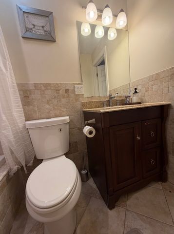 6906 W MEDILL Avenue 2E, Chicago, IL 60707