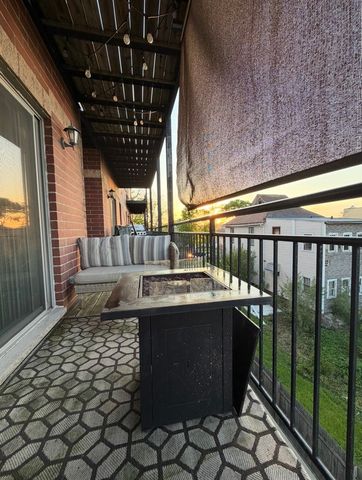 6906 W MEDILL Avenue 2E, Chicago, IL 60707