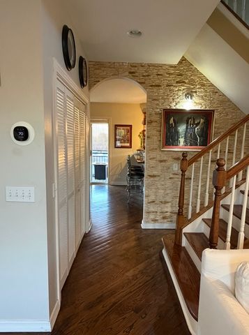 6906 W MEDILL Avenue 2E, Chicago, IL 60707