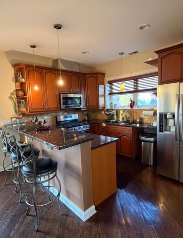 6906 W MEDILL Avenue 2E, Chicago, IL 60707