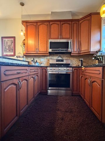6906 W MEDILL Avenue 2E, Chicago, IL 60707