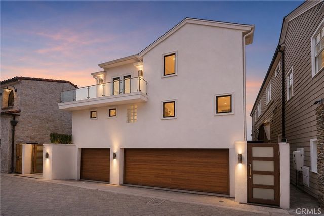 1554 E Oceanfront, Newport Beach, CA 92661