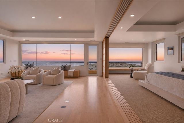 1554 E Oceanfront, Newport Beach, CA 92661