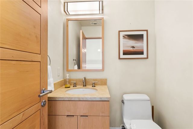1554 E Oceanfront, Newport Beach, CA 92661