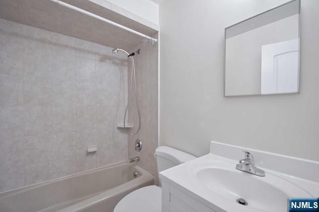 44 Newcomb Road 1 FL, Tenafly, NJ 07670