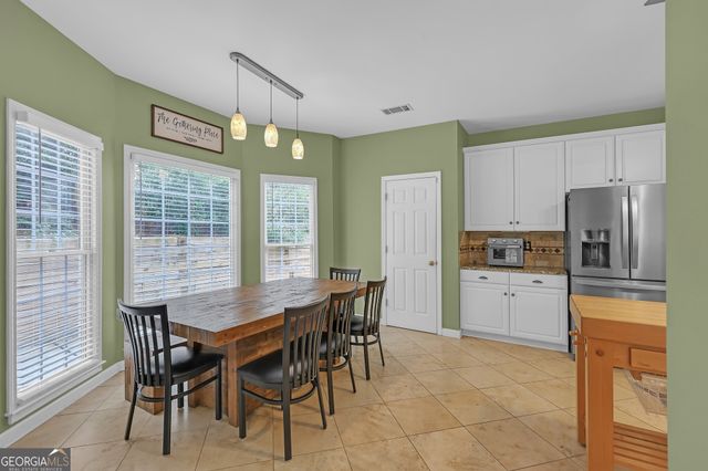 400 Chandler Court, Sugar Hill, GA 30518