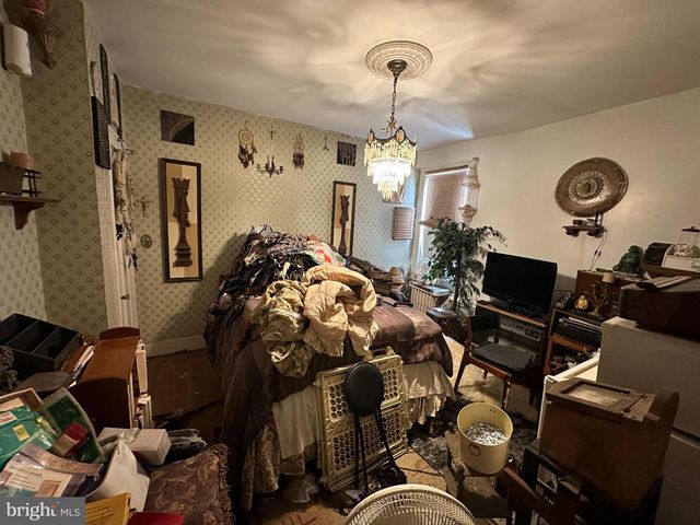 2827 CHESTERFIELD AVE, Baltimore, MD 21213