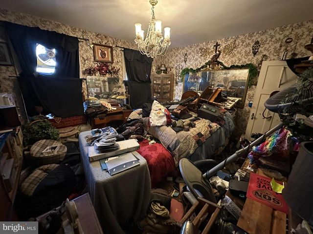 2827 CHESTERFIELD AVE, Baltimore, MD 21213