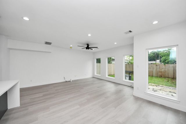 8218 Lawler Street, Houston, TX 77051