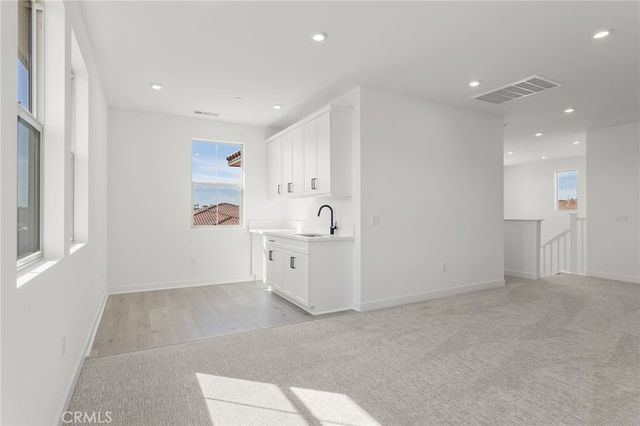 1381 Amanda Glen S, Escondido, CA 92029