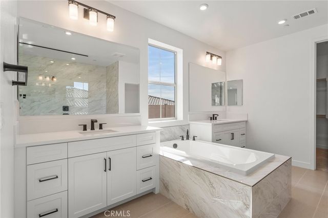 1381 Amanda Glen S, Escondido, CA 92029