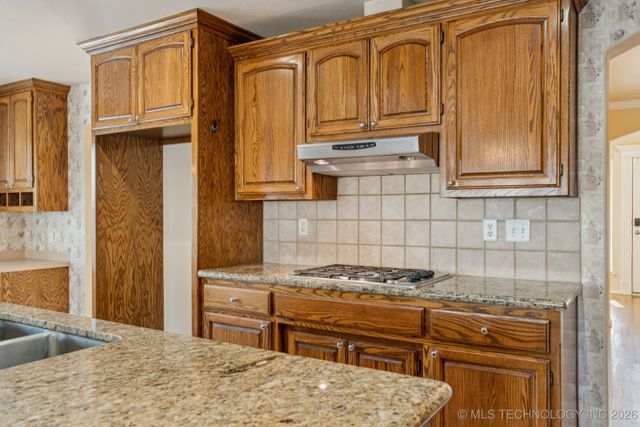 4200 W Kent Street, Broken Arrow, OK 74012