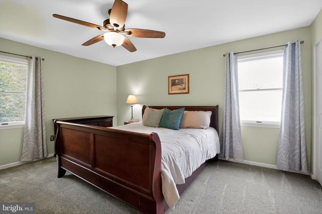32 RIDGE RUN RD, Sellersville, PA 18960