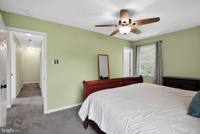 32 RIDGE RUN RD, Sellersville, PA 18960